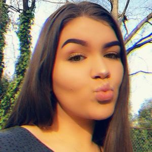 Meet your Posher, Monique